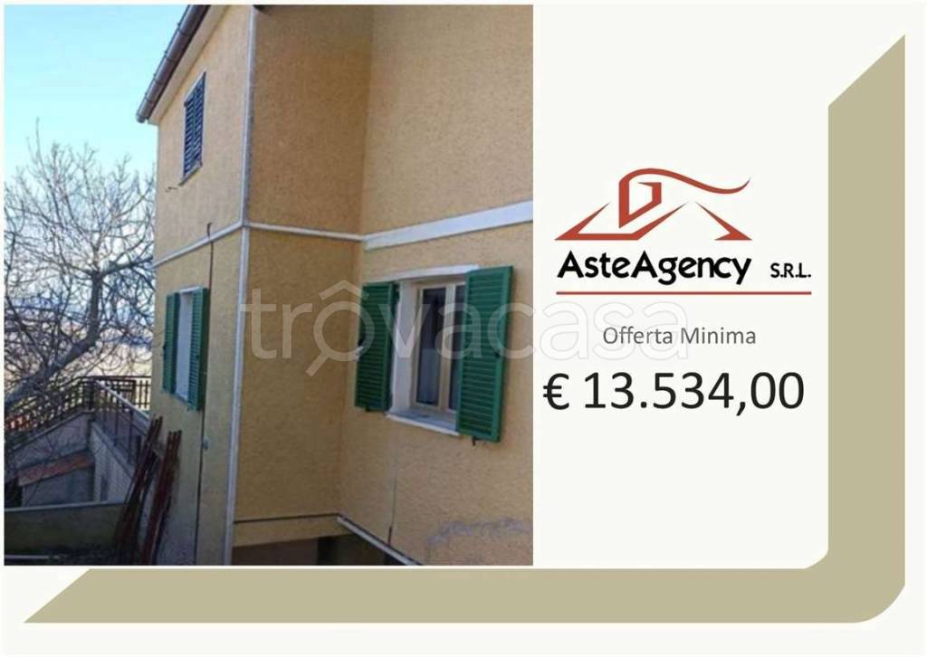 appartamento in vendita a Fabriano in zona Argignano