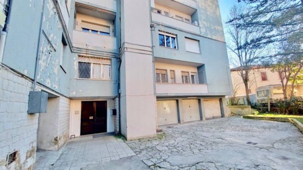 ufficio in vendita a Fabriano