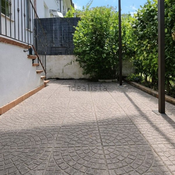 casa indipendente in vendita a Fabriano in zona Ca' Maiano