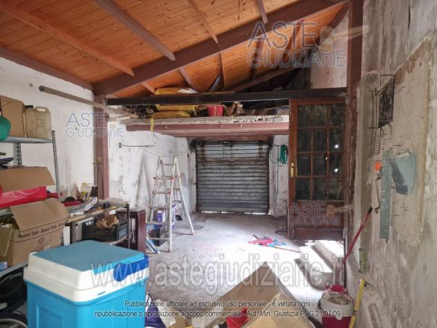 appartamento in vendita a Fabriano in zona Attiggio