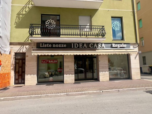 negozio in vendita a Fabriano
