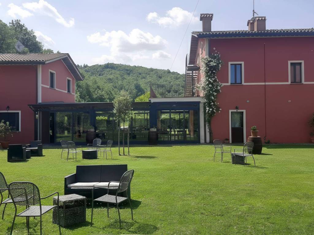 negozio in vendita a Fabriano