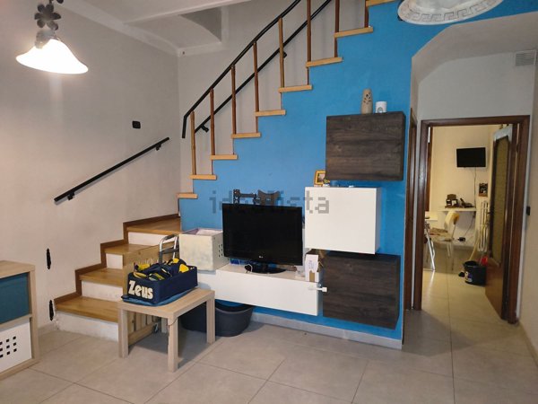 casa indipendente in vendita a Fabriano