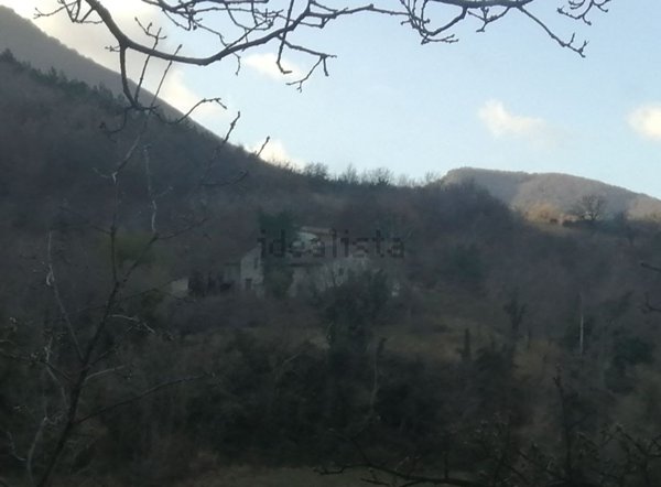 casale in vendita a Fabriano