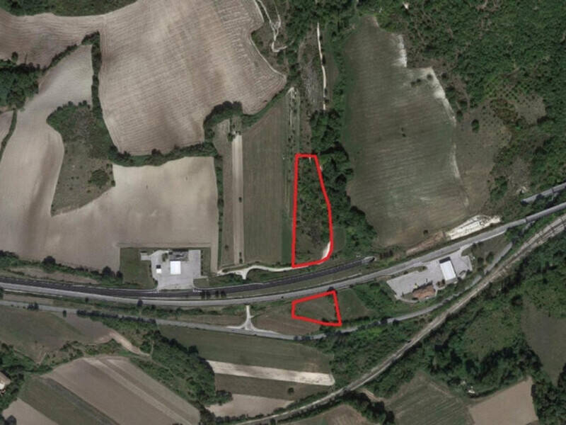 terreno agricolo in vendita a Fabriano in zona Rocchetta