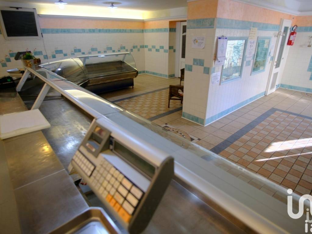 negozio in vendita a Fabriano