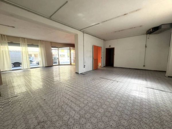 negozio in vendita a Fabriano