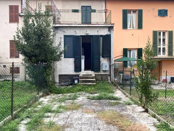 casa indipendente in vendita a Fabriano
