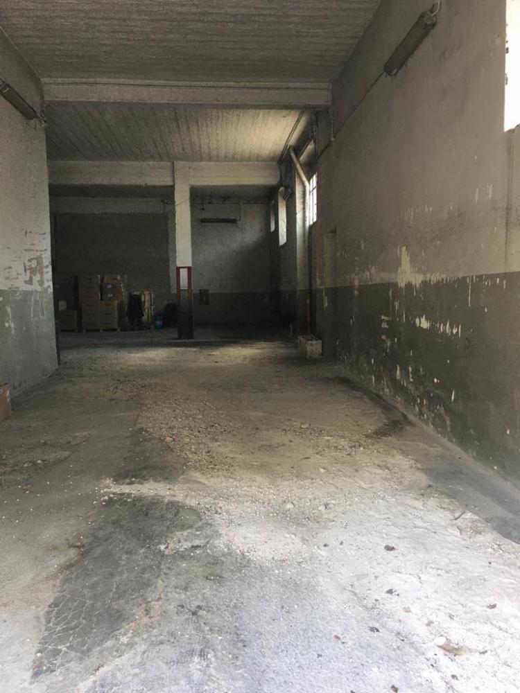 locale di sgombero in vendita a Fabriano