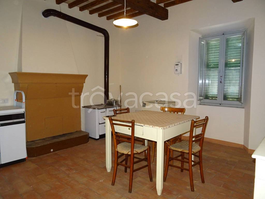 casa indipendente in vendita a Fabriano in zona Cancelli