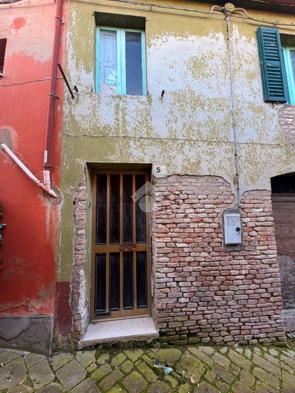 casa indipendente in vendita a Fabriano