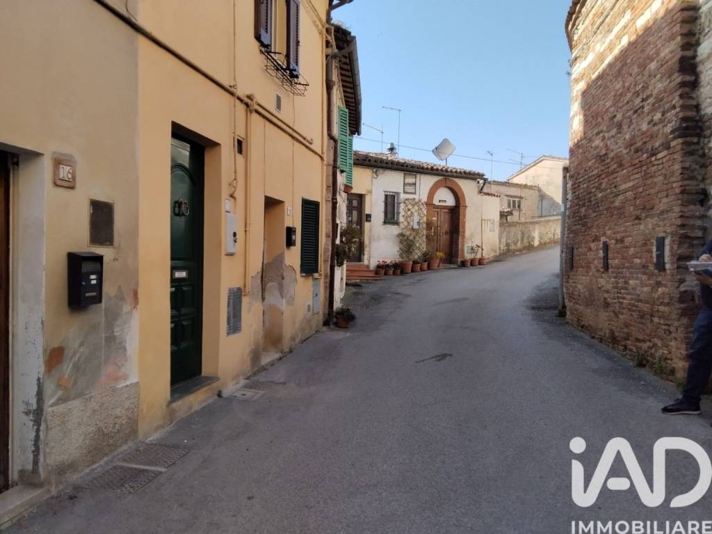 intera palazzina in vendita a Fabriano