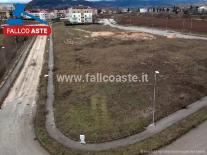 terreno edificabile in vendita a Fabriano