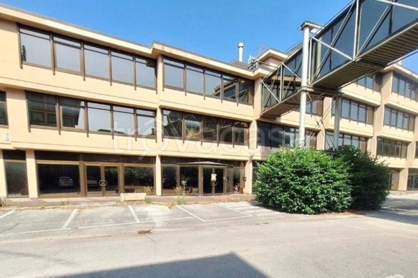 negozio in vendita a Fabriano