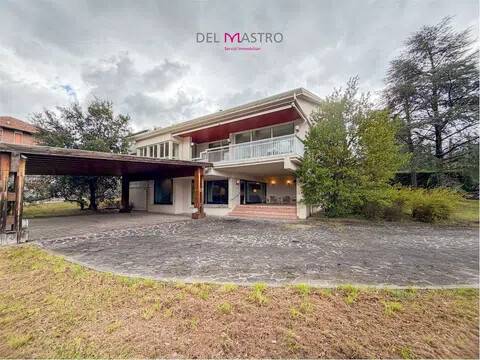 casa indipendente in vendita a Fabriano