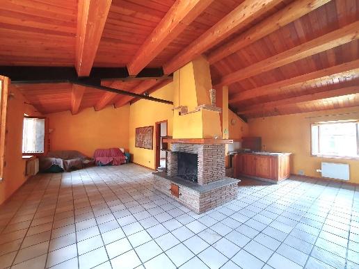appartamento in vendita a Fabriano in zona Cantia