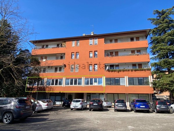 ufficio in vendita a Fabriano