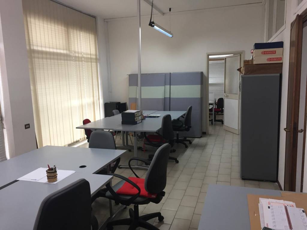 ufficio in vendita a Fabriano