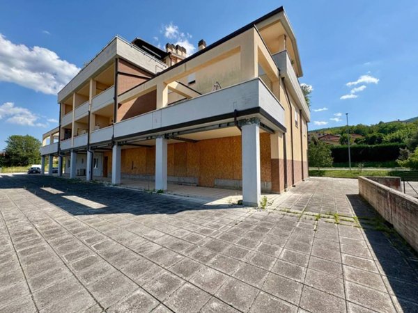 negozio in vendita a Fabriano