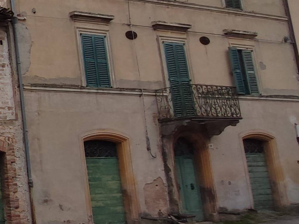casa indipendente in vendita a Fabriano in zona Campodiegoli