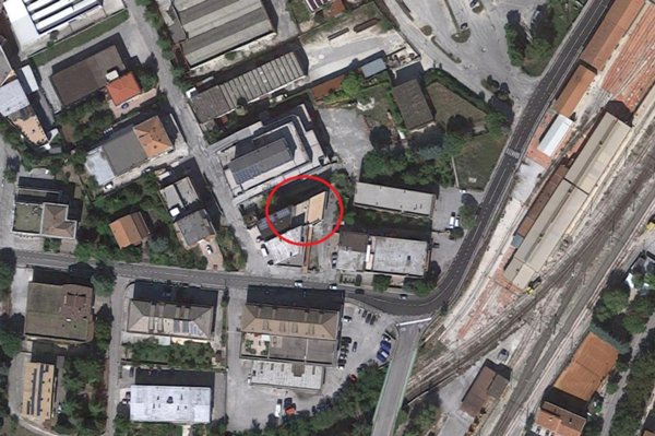 locale commerciale in vendita a Fabriano