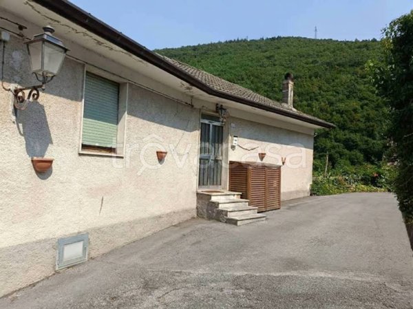 appartamento in vendita a Fabriano in zona Cancelli