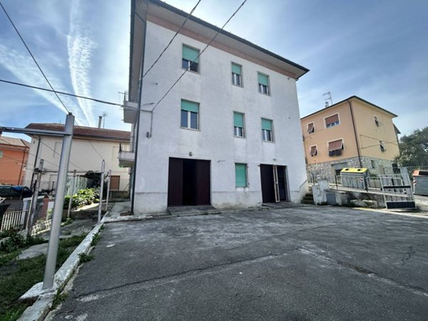 casa indipendente in vendita a Falconara Marittima