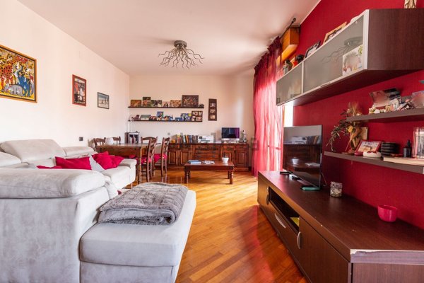 appartamento in vendita a Falconara Marittima in zona Palombina Vecchia