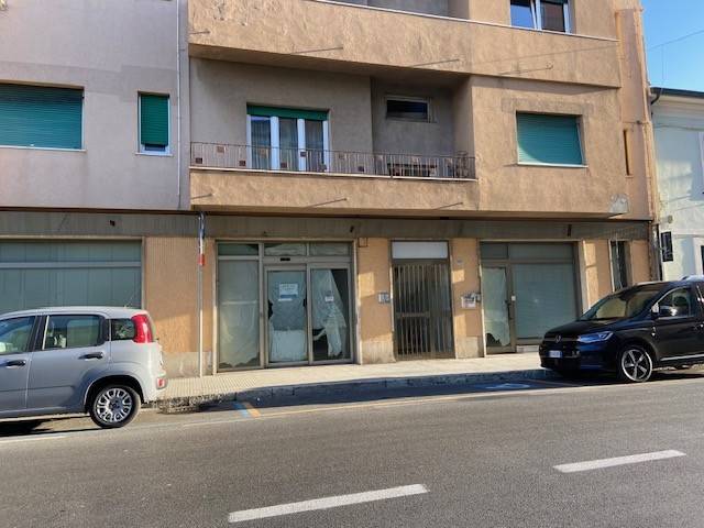 locale commerciale in vendita a Falconara Marittima
