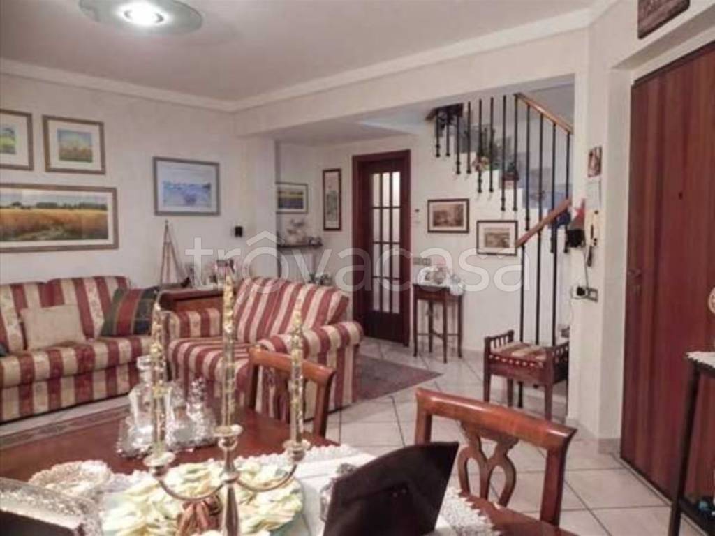 appartamento in vendita a Falconara Marittima in zona Castelferretti