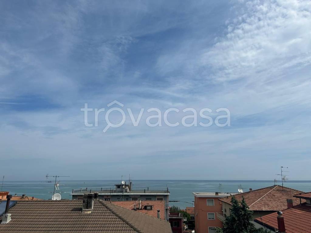 appartamento in vendita a Falconara Marittima