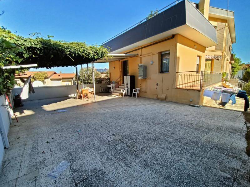 appartamento in vendita a Falconara Marittima in zona Falconara Alta