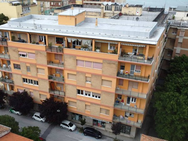 appartamento in vendita a Falconara Marittima