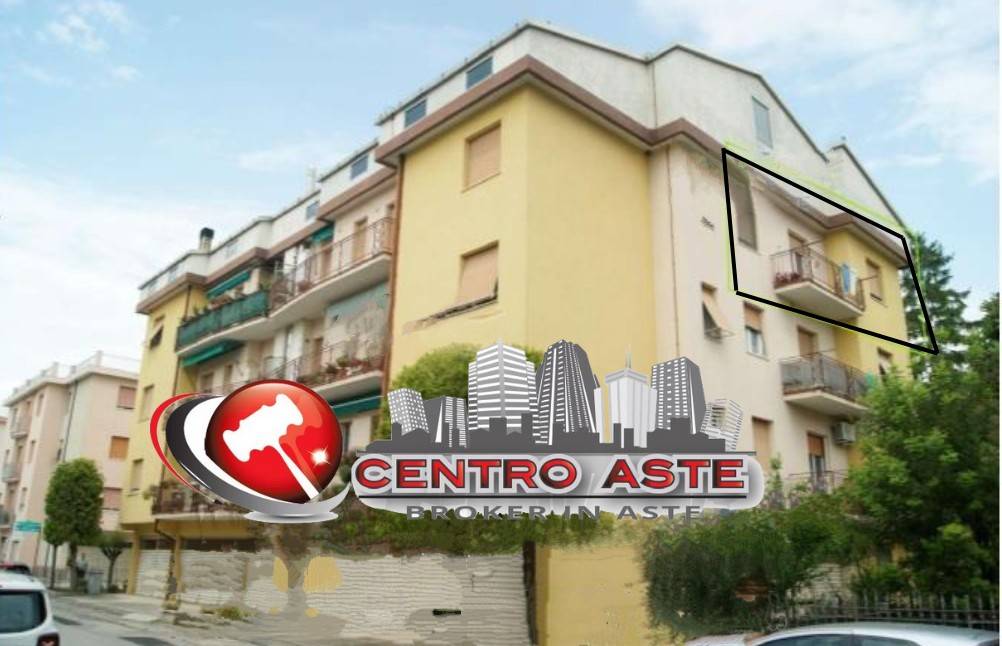 appartamento in vendita a Falconara Marittima in zona Castelferretti