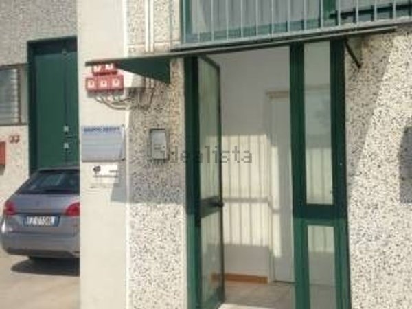ufficio in vendita a Falconara Marittima in zona Castelferretti