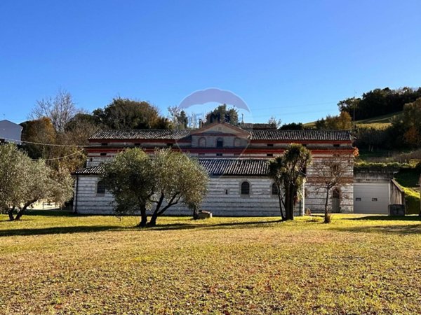terreno edificabile in vendita a Falconara Marittima in zona Castelferretti