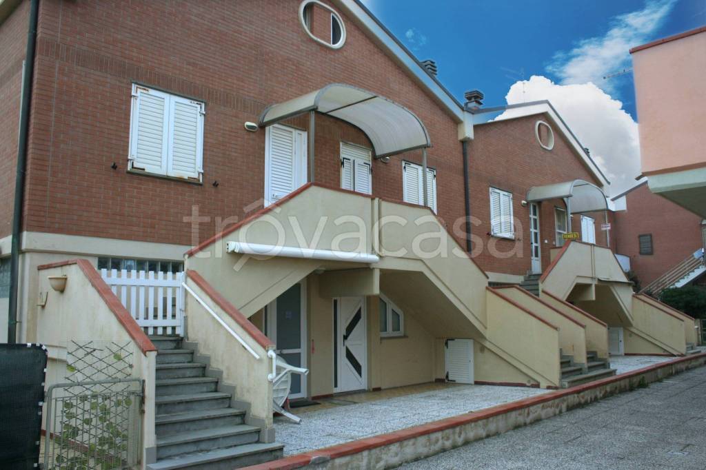 casa indipendente in vendita a Falconara Marittima
