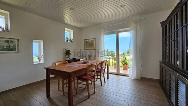 casa indipendente in vendita a Falconara Marittima