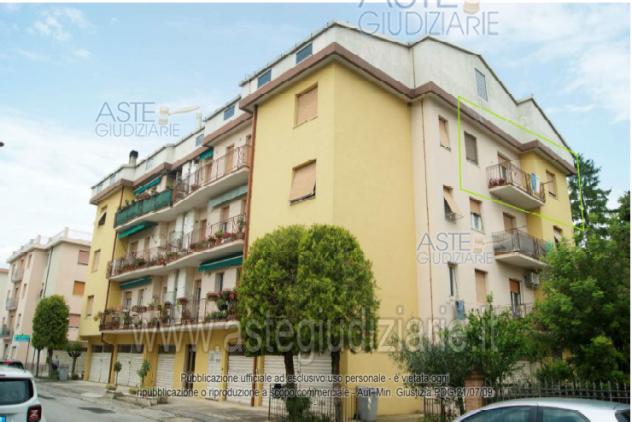 appartamento in vendita a Falconara Marittima in zona Castelferretti