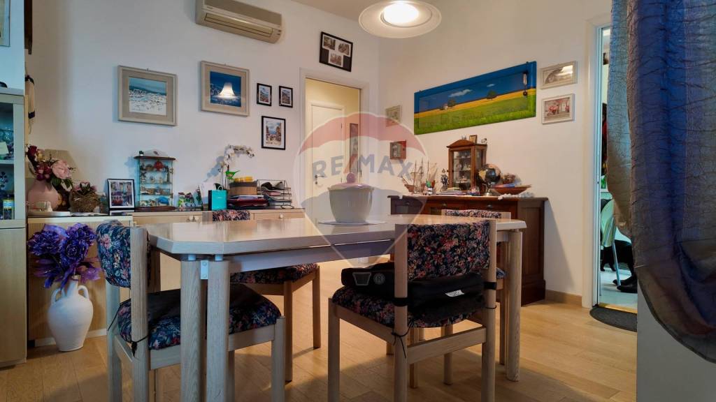 appartamento in vendita a Falconara Marittima in zona Palombina Vecchia