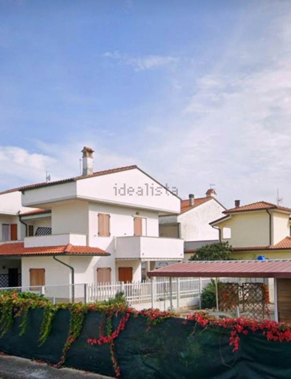 casa indipendente in vendita a Falconara Marittima