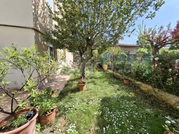 appartamento in vendita a Falconara Marittima in zona Castelferretti