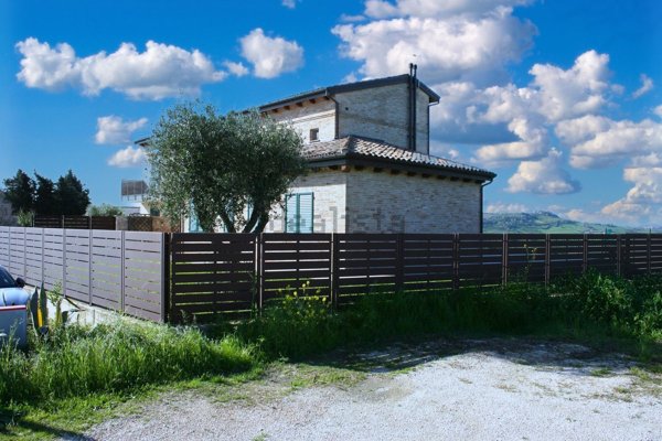 appartamento in vendita a Falconara Marittima