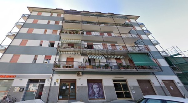 locale commerciale in vendita a Falconara Marittima in zona Castelferretti