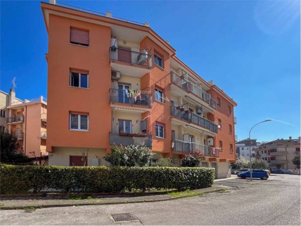 appartamento in vendita a Falconara Marittima in zona Castelferretti