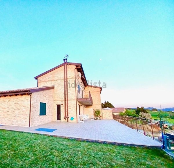 casa indipendente in vendita a Falconara Marittima