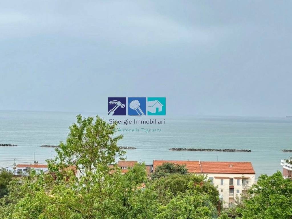 appartamento in vendita a Falconara Marittima