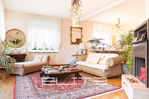 casa indipendente in vendita a Falconara Marittima