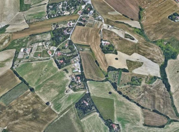 terreno edificabile in vendita a Falconara Marittima