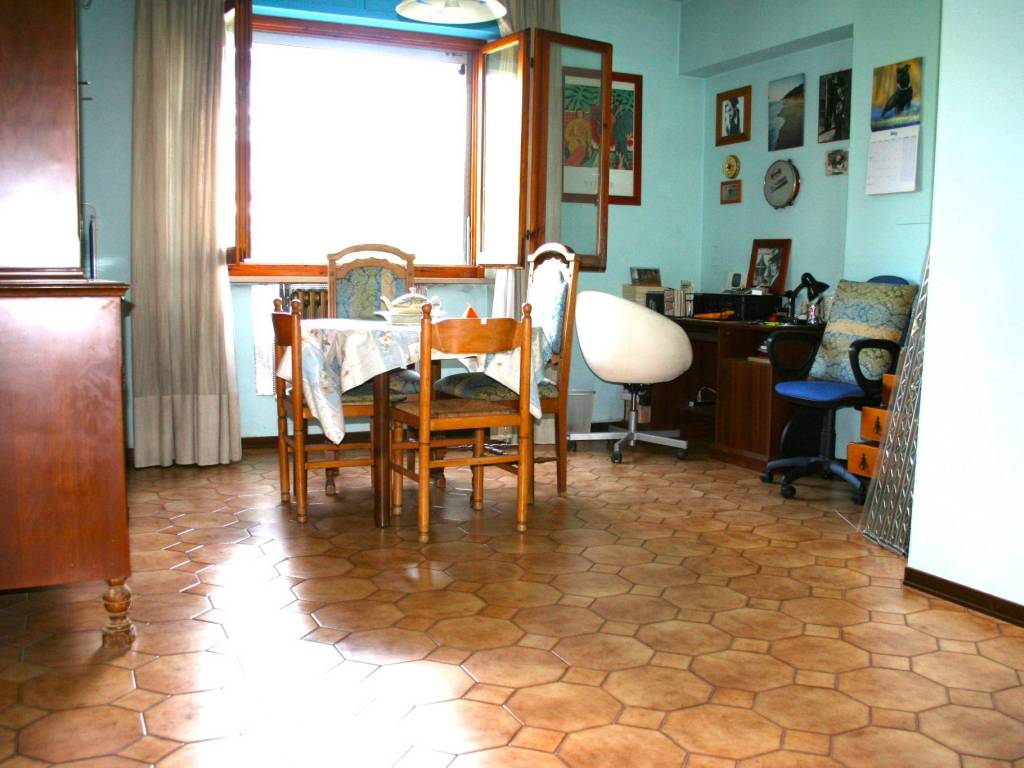 appartamento in vendita a Falconara Marittima in zona Castelferretti